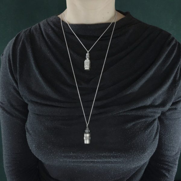 Pendentifs flacons anciens ouvrables sur chaine 45cm & 70 cm inspirés des apothicaireries | Res Mirum