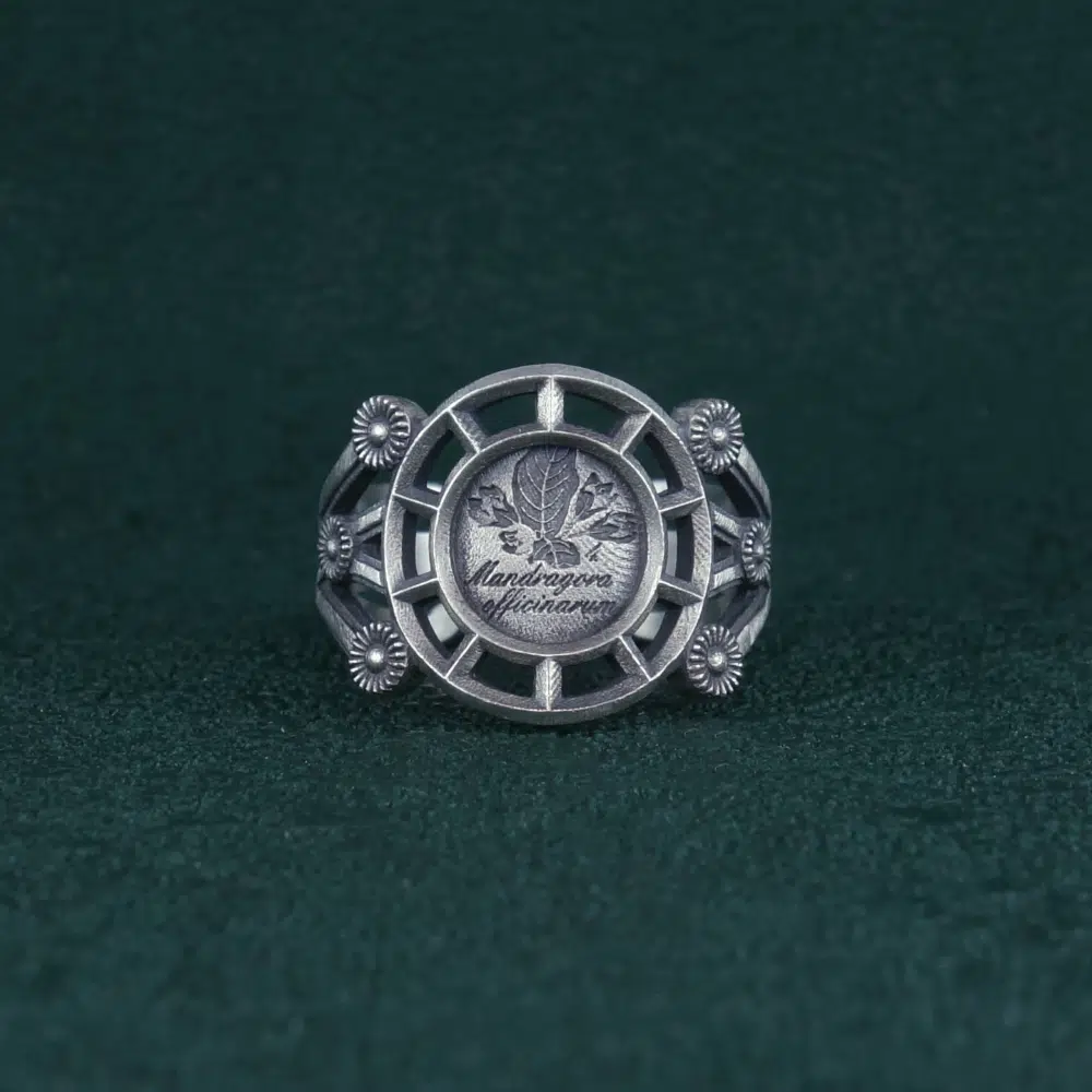 Bague Mandragora officinarum façon planche botanique & corps inspiré de l’architecture des serres de la Renaissance. Vue de face | Res Mirum