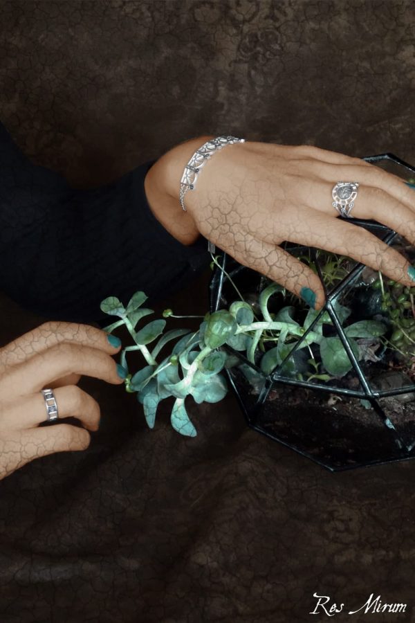 Bague mandragore, anneau géométrique et bracelet architectural de serre ancienne en argent fait en France | Res Mirum