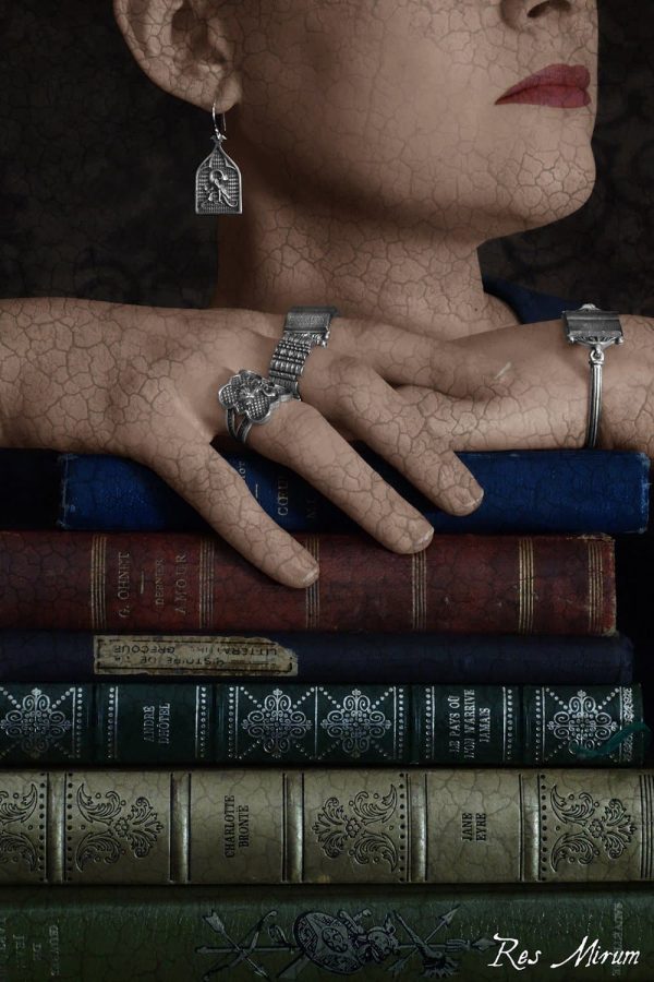 Boucles d'oreilles Illuminare, bagues Raphus, Codex & anneau Libraria, bracelet Codex | Res Mirum