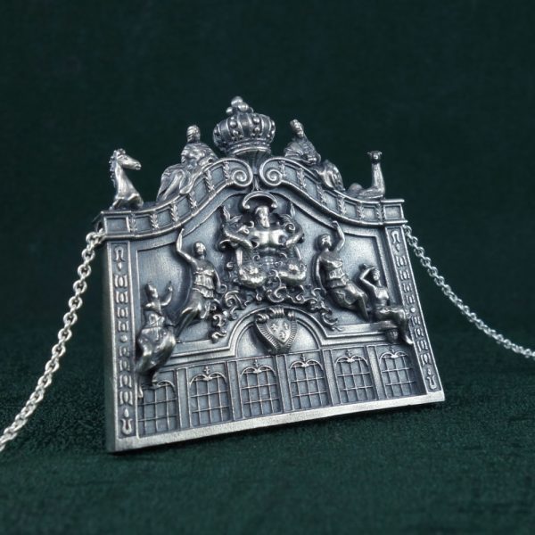 Collier Soleil Royal inspiré du château arrière d'un bateau sous Louis XIV Vue de côté | Res Mirum
