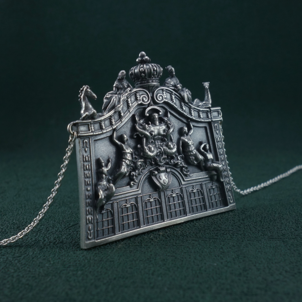 Collier Soleil Royal inspiré du château arrière d'un bateau sous Louis XIV Vue de côté | Res Mirum