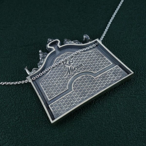 Collier Soleil Royal inspiré du château arrière d'un bateau sous Louis XIV Vue de dos | Res Mirum