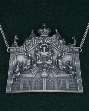 Collier Soleil Royal inspiré du château arrière d'un bateau sous Louis XIV Vue de face | Res Mirum