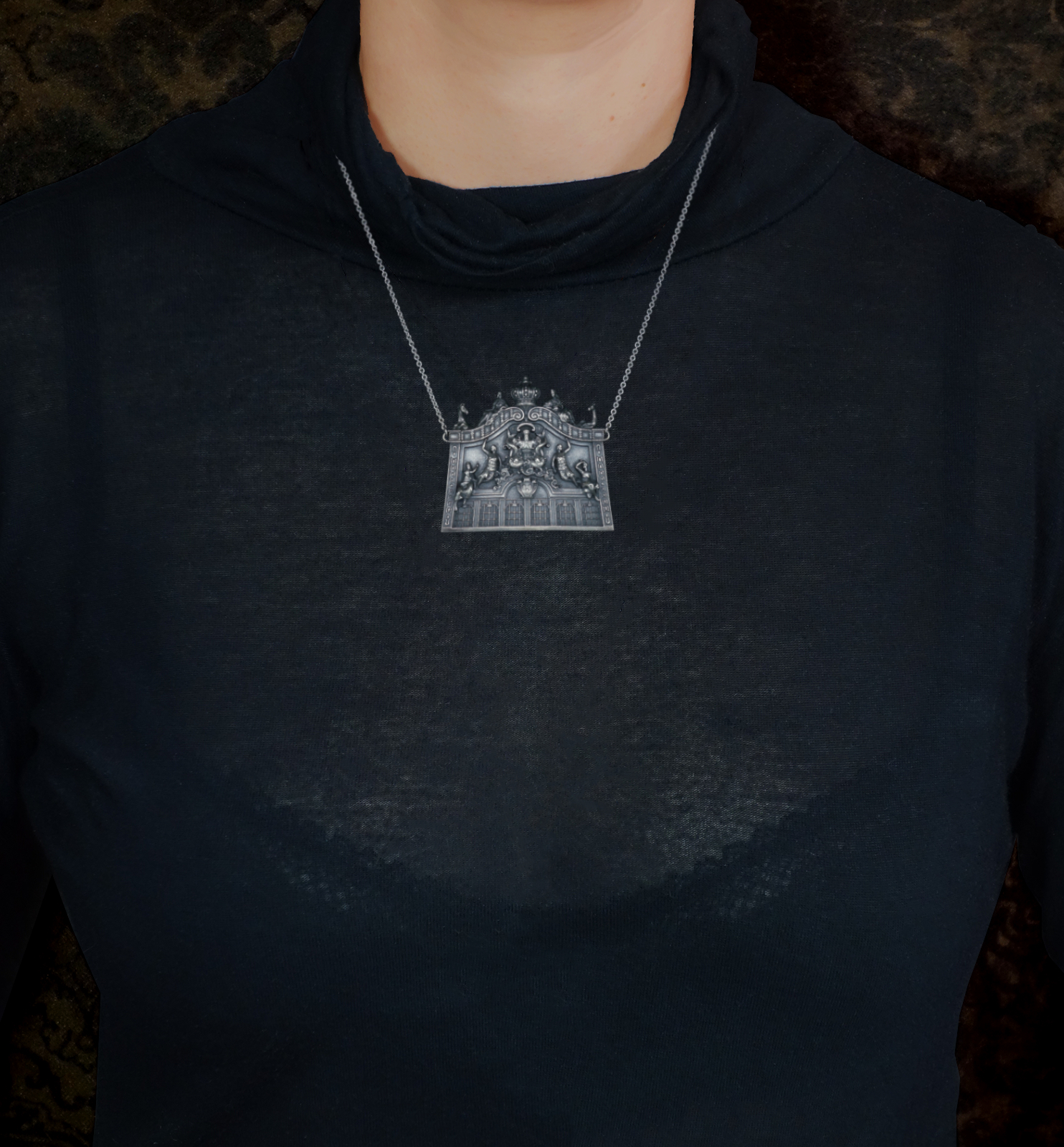 Collier Soleil Royal inspiré du château arrière d'un bateau sous Louis XIV Vue porté | Res Mirum